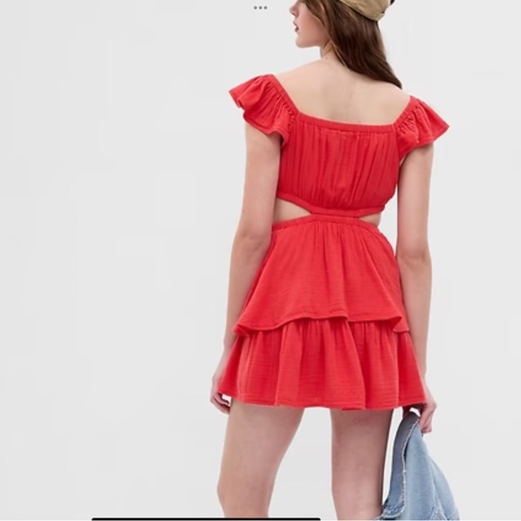 Beautiful Ruffle Hem Mini Dress ❤️ - Picture 3 of 6